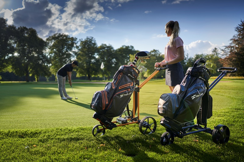 Elektryczny wózek golfowy FLAT CAT Touch Hybrid – innowacja i komfort na polu golfowym